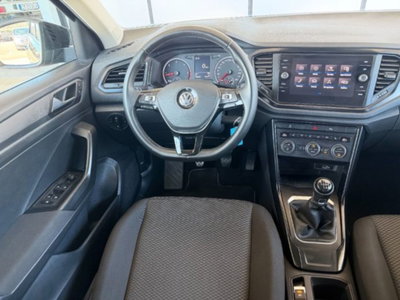 Volkswagen T-Roc 1.6 TDI SCR Business BlueMotion Technology (14)