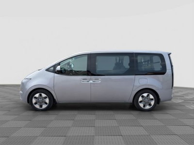 Hyundai Staria 2.2 2wd auto (2)