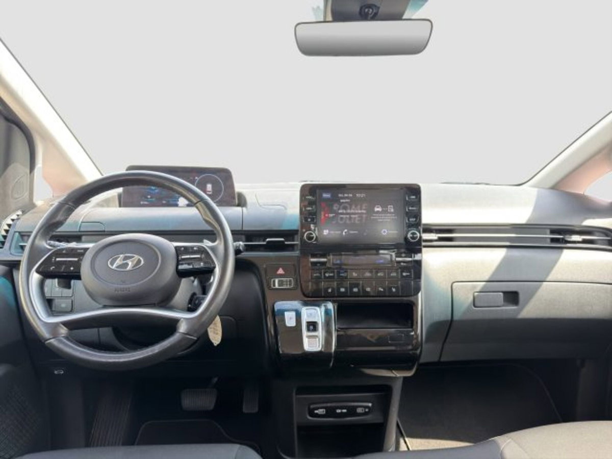 Hyundai Staria 2.2 awd auto (13)