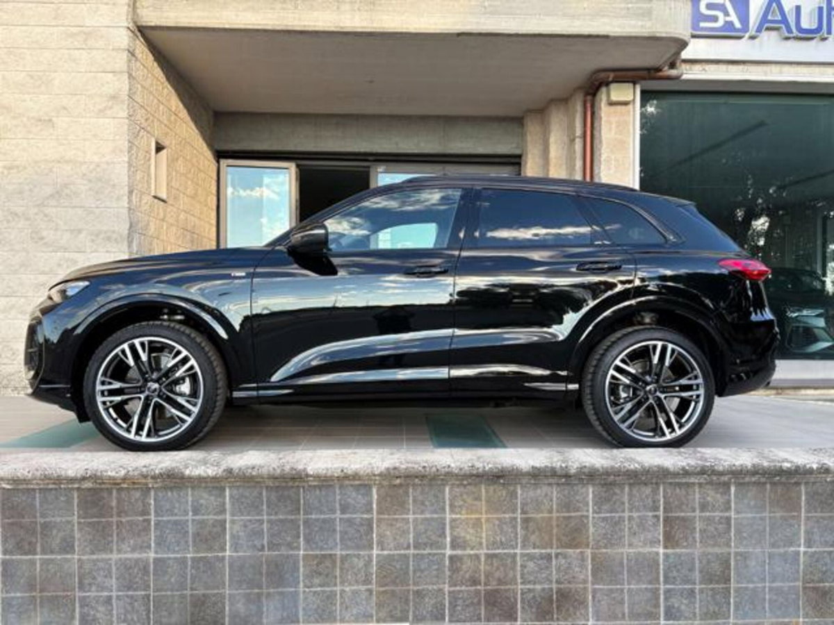 Audi Q5 40 2.0 tdi mhev 12V S line quattro s-tronic (8)
