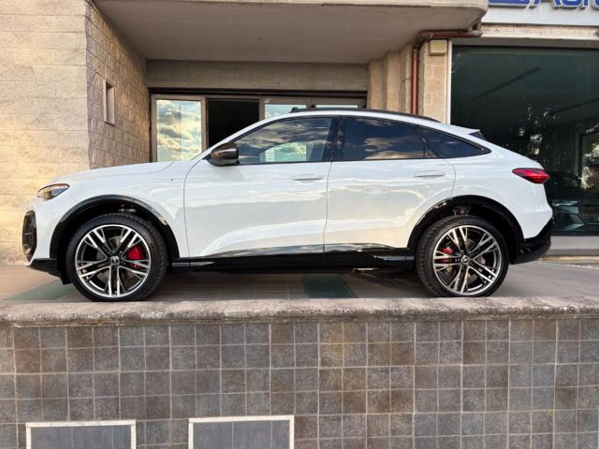 Audi Q5 Sportback 2.0 tfsi mhev+ S line 204cv s-tronic (8)