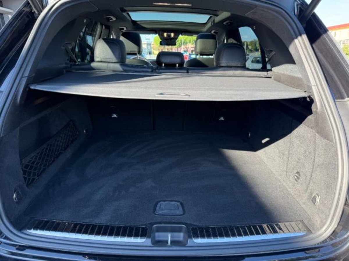 Mercedes-Benz GLE SUV 300 d 4Matic Premium Plus (18)