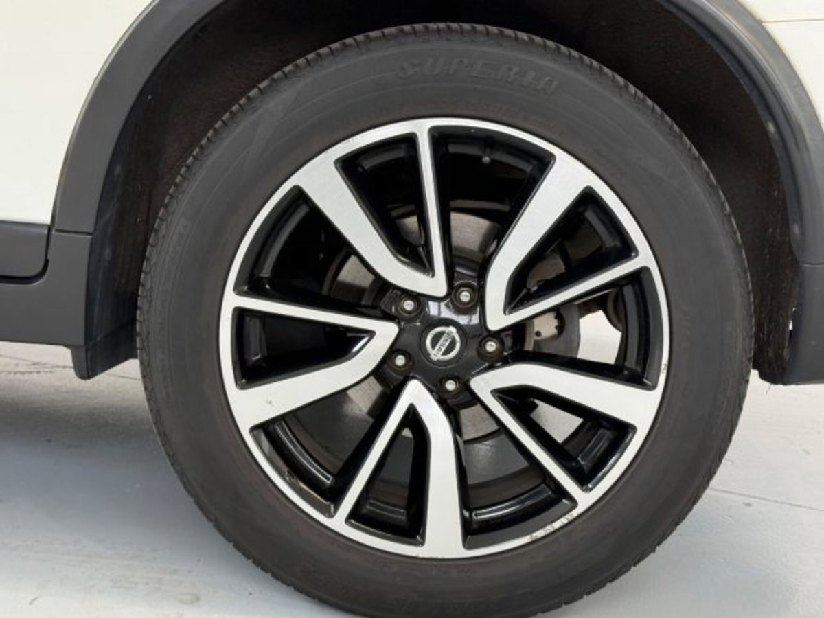 Nissan X-Trail 1.6 dCi 2WD Tekna (9)