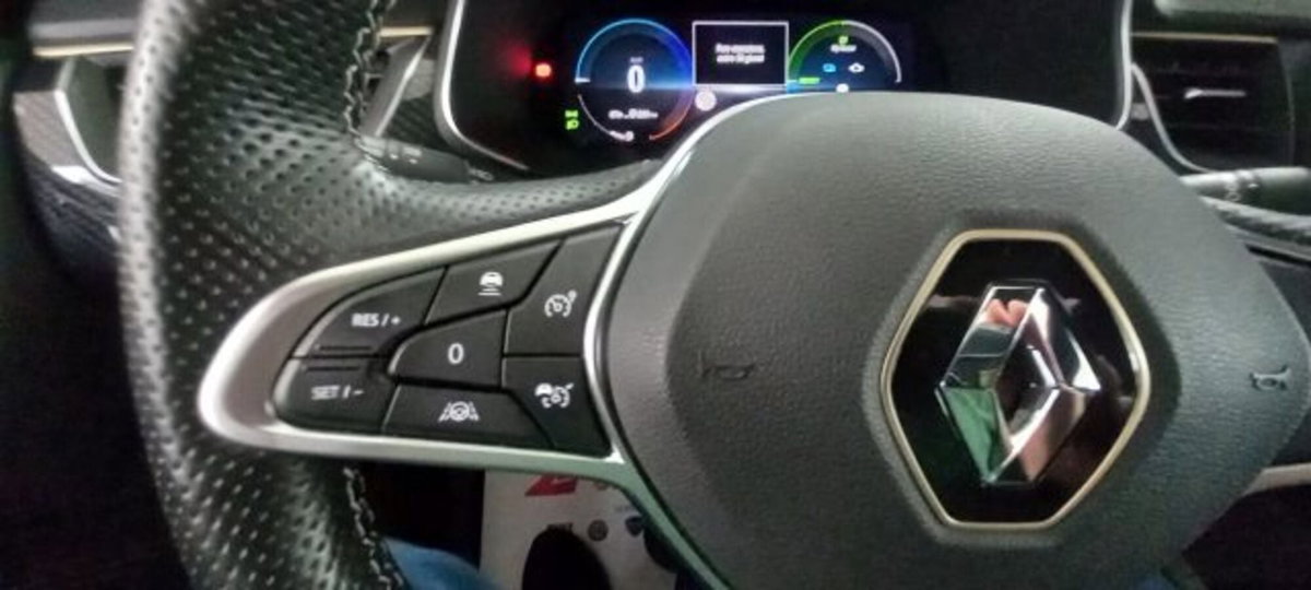 Renault Arkana Hybrid E-Tech 145 CV Engineered (14)