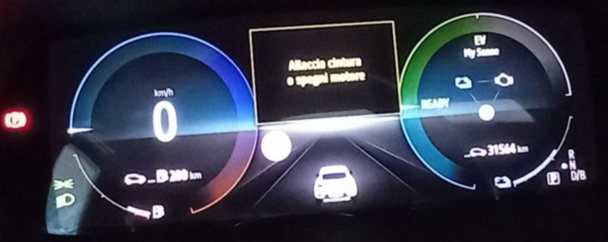 Renault Arkana Hybrid E-Tech 145 CV Engineered (17)