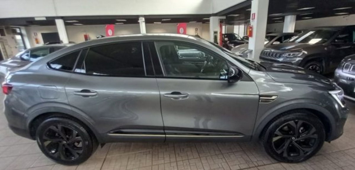 Renault Arkana Hybrid E-Tech 145 CV Engineered (2)