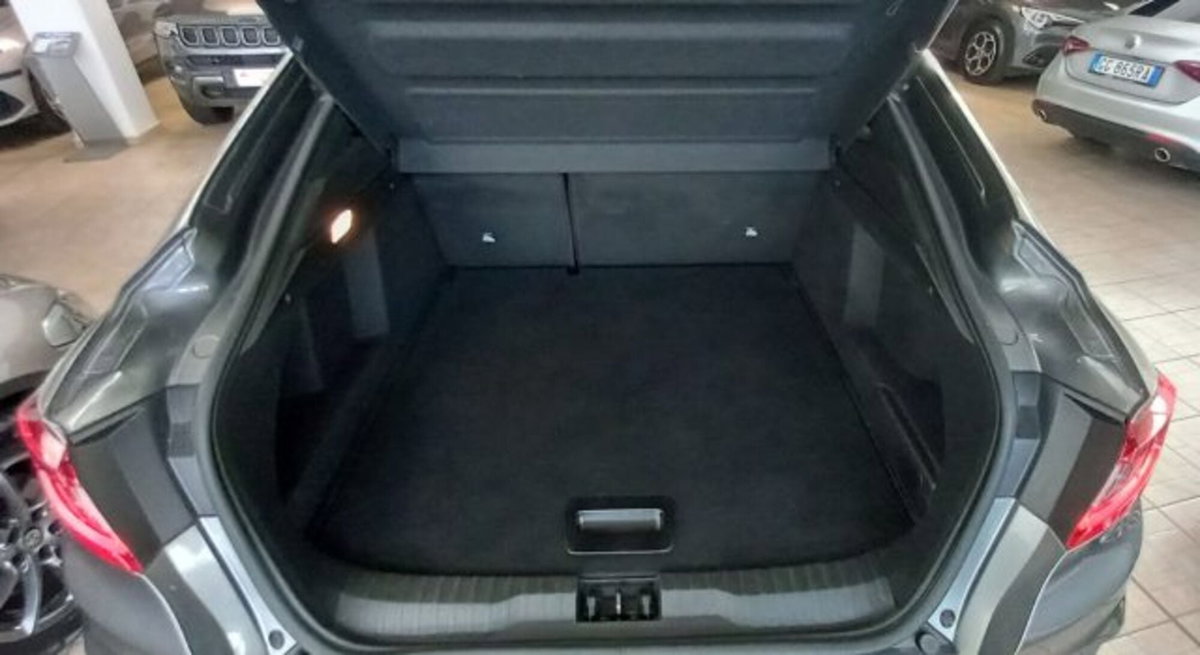 Renault Arkana Hybrid E-Tech 145 CV Engineered (6)