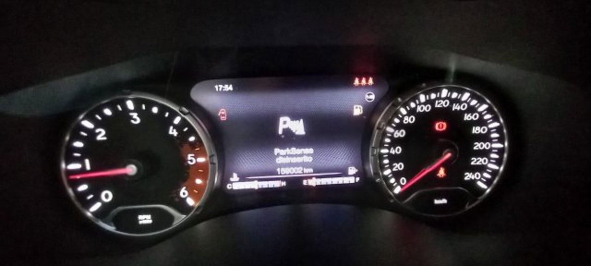 Jeep Renegade 1.6 Mjt 120 CV Limited (13)