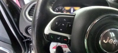 Jeep Renegade 1.6 Mjt 120 CV Limited (17)