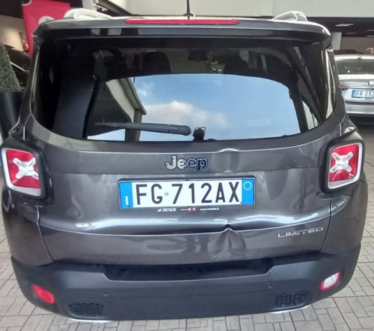 Jeep Renegade 1.6 Mjt 120 CV Limited (3)