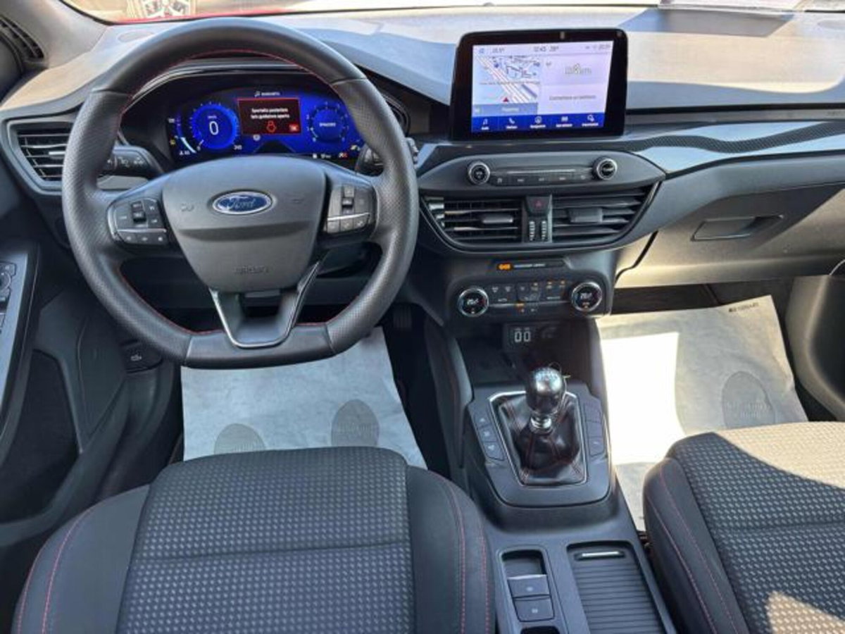 Ford Focus 1.0 EcoBoost Hybrid 155 CV 5p. ST-Line X (10)