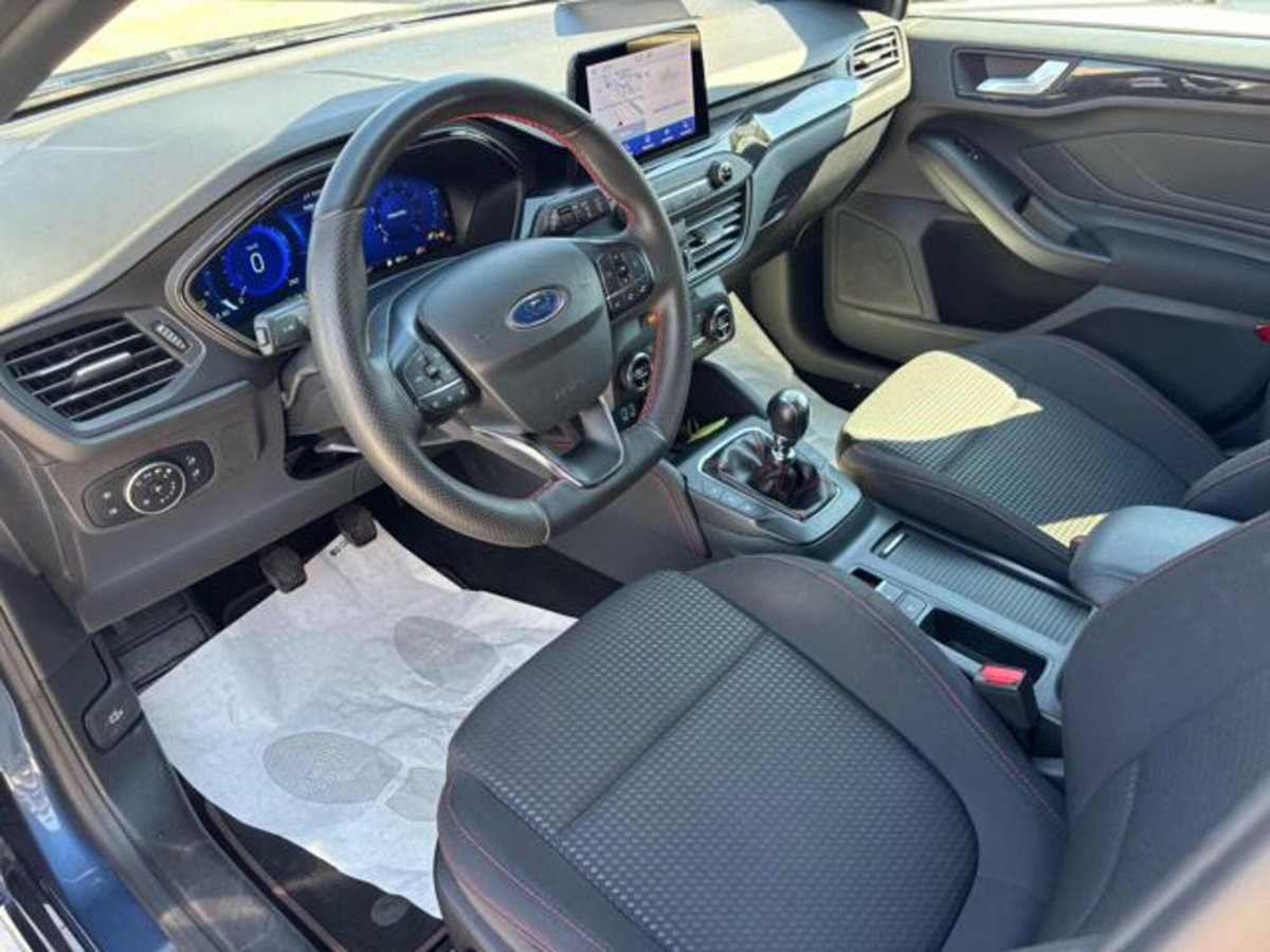 Ford Focus 1.0 EcoBoost Hybrid 155 CV 5p. ST-Line X (12)