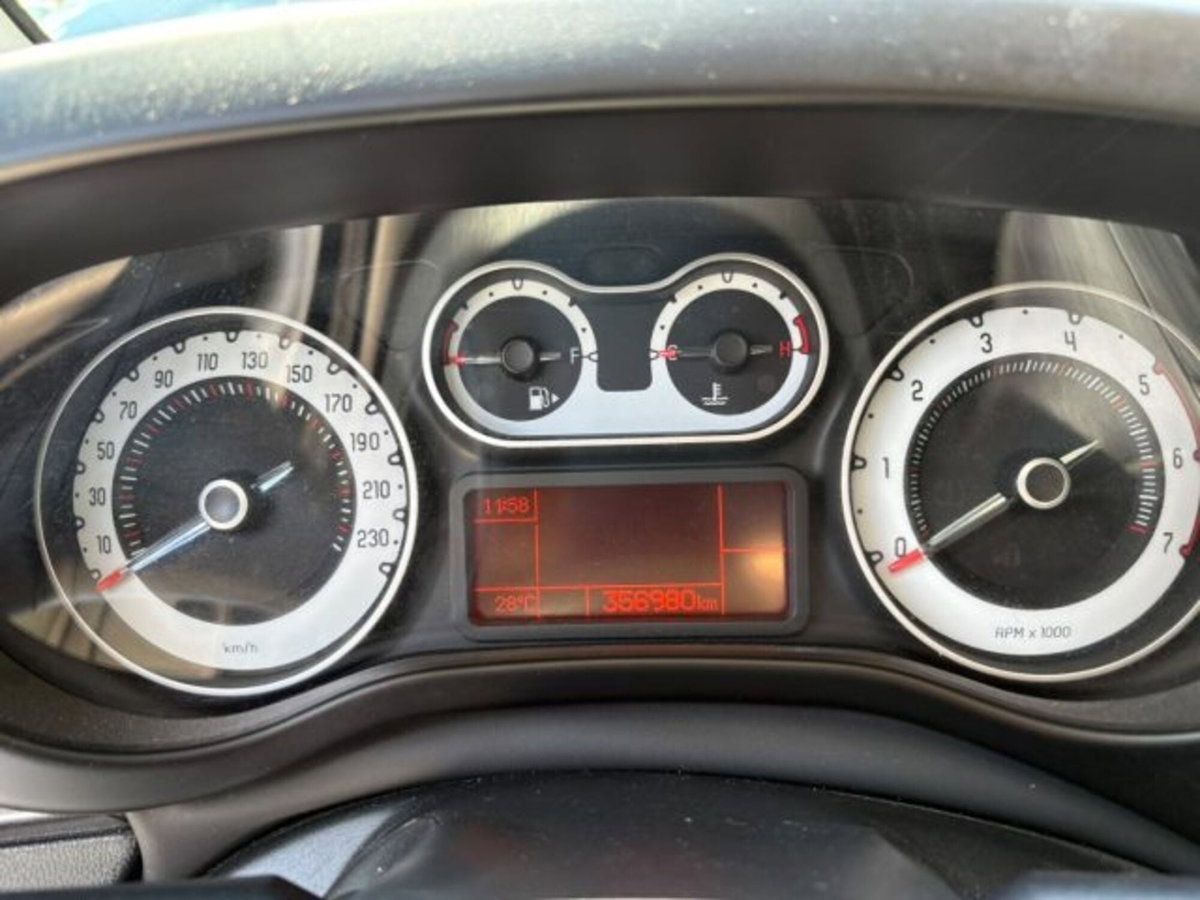Fiat 500L 1.3 Multijet 85 CV Dualogic Lounge (12)