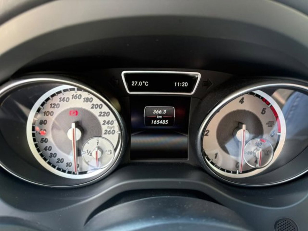 Mercedes-Benz CLA 180 CDI Premium (11)