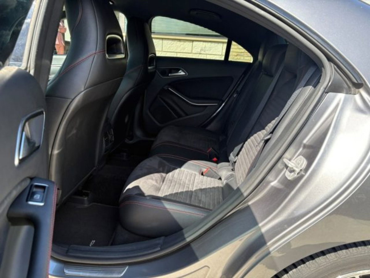 Mercedes-Benz CLA 180 CDI Premium (9)
