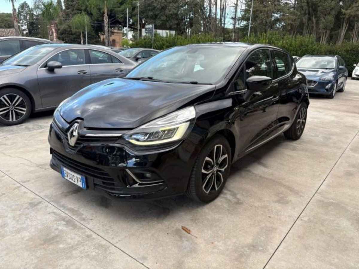 Renault Clio dCi 8V 90 CV EDC 5 porte Moschino Zen