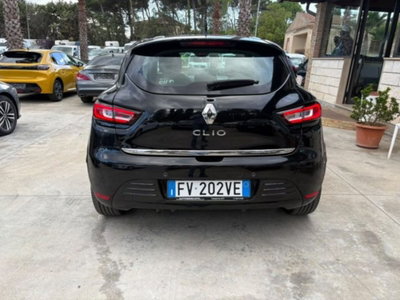 Renault Clio dCi 8V 90 CV EDC 5 porte Moschino Zen (5)