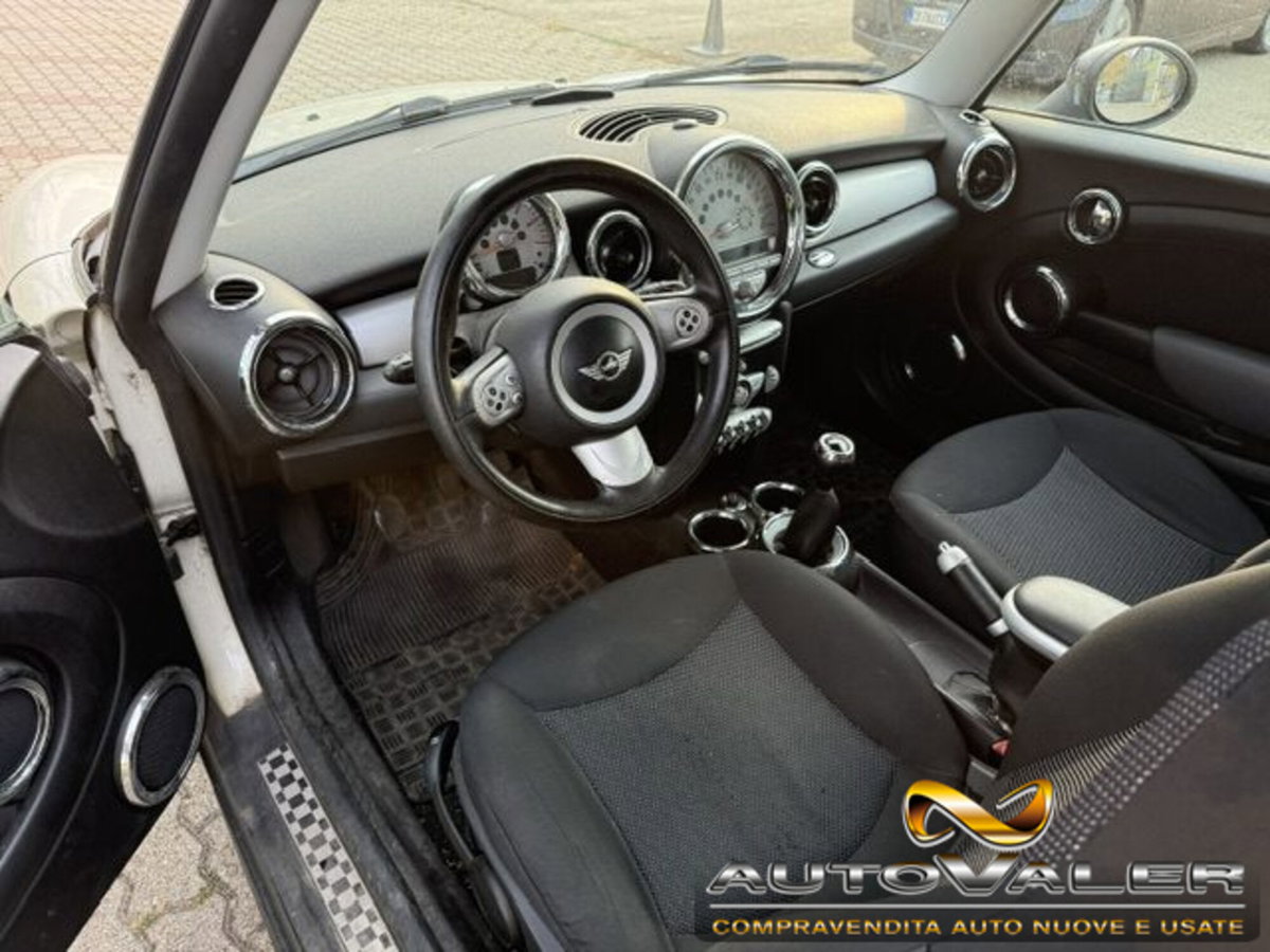MINI Mini Clubman 1.6 16V Cooper D Clubman (12)