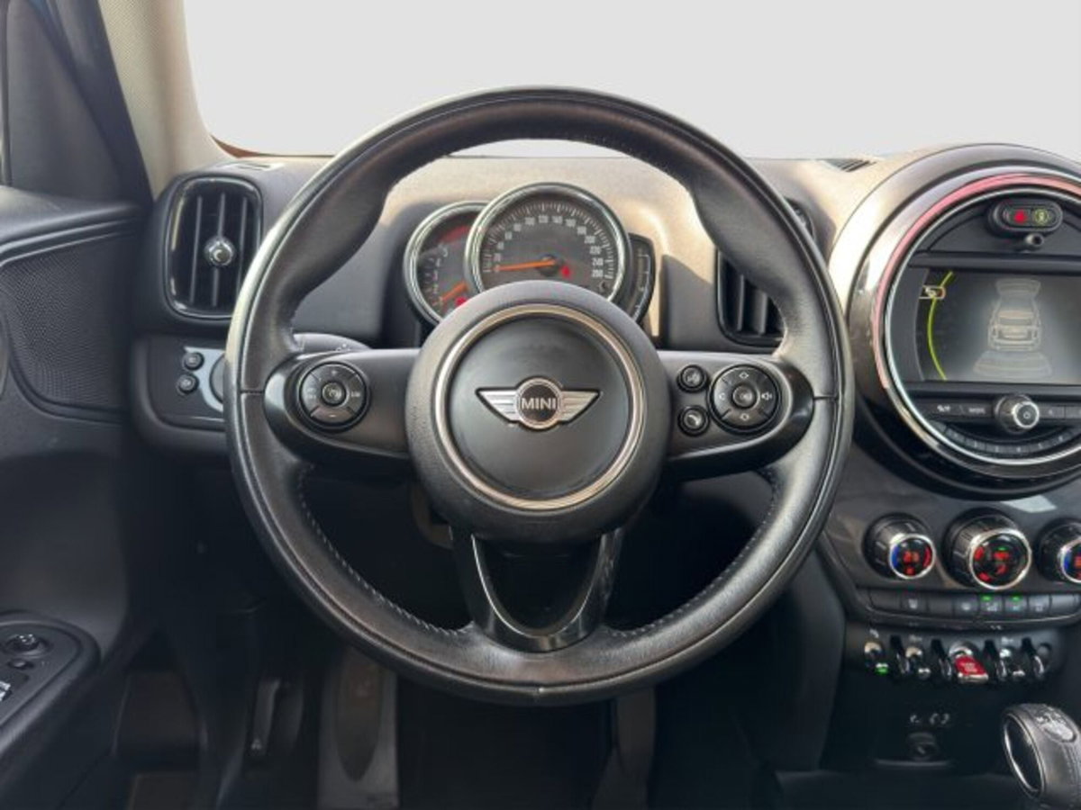 MINI Mini Countryman 2.0 Cooper D Essential Countryman (13)