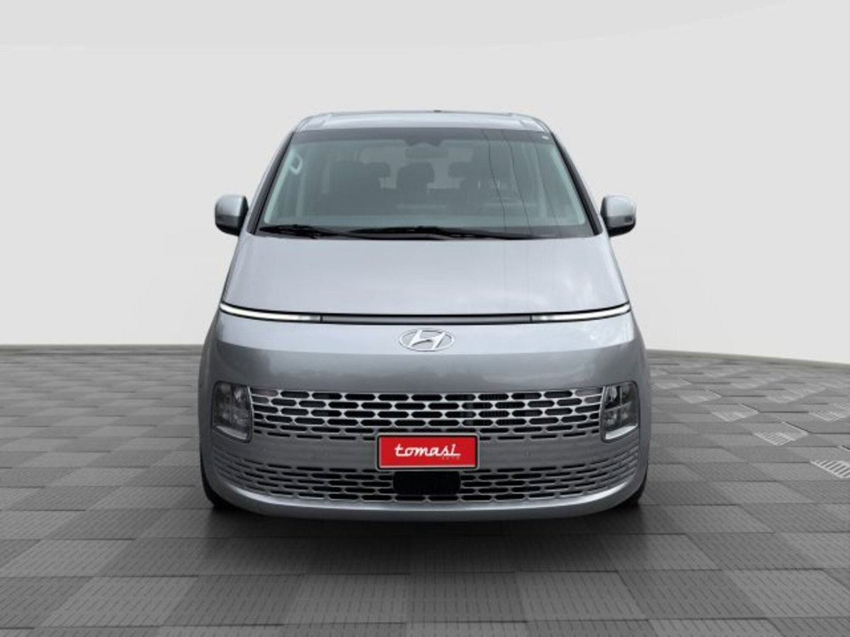 Hyundai Staria 2.2 2wd auto (8)