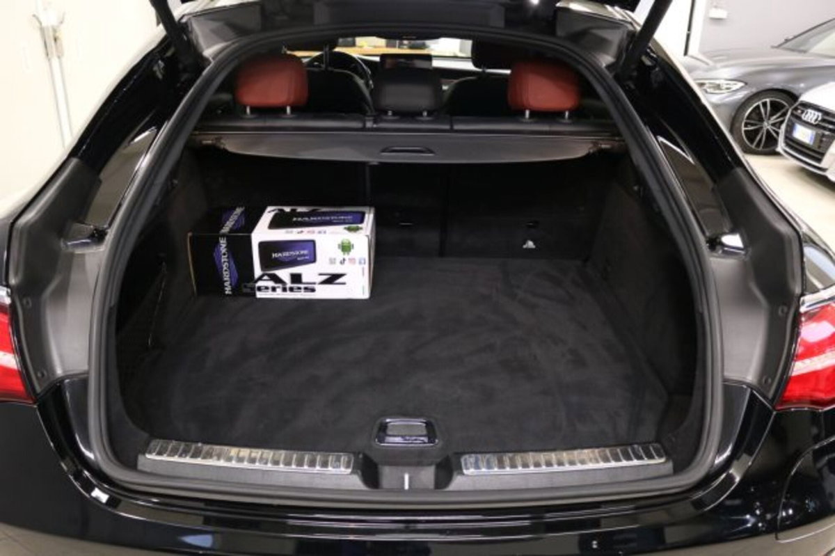 Mercedes-Benz GLC Coupé 250 4Matic Coupé Premium (9)
