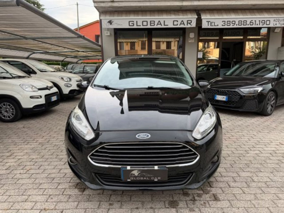 Ford Fiesta 1.4 5p. Bz.- GPL Titanium (2)