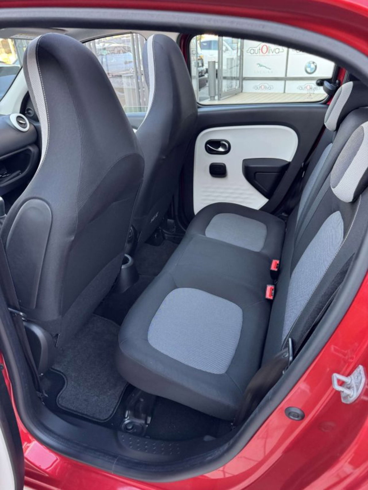 Renault Twingo 1.0 SCe Stop&Start Energy Openair (9)