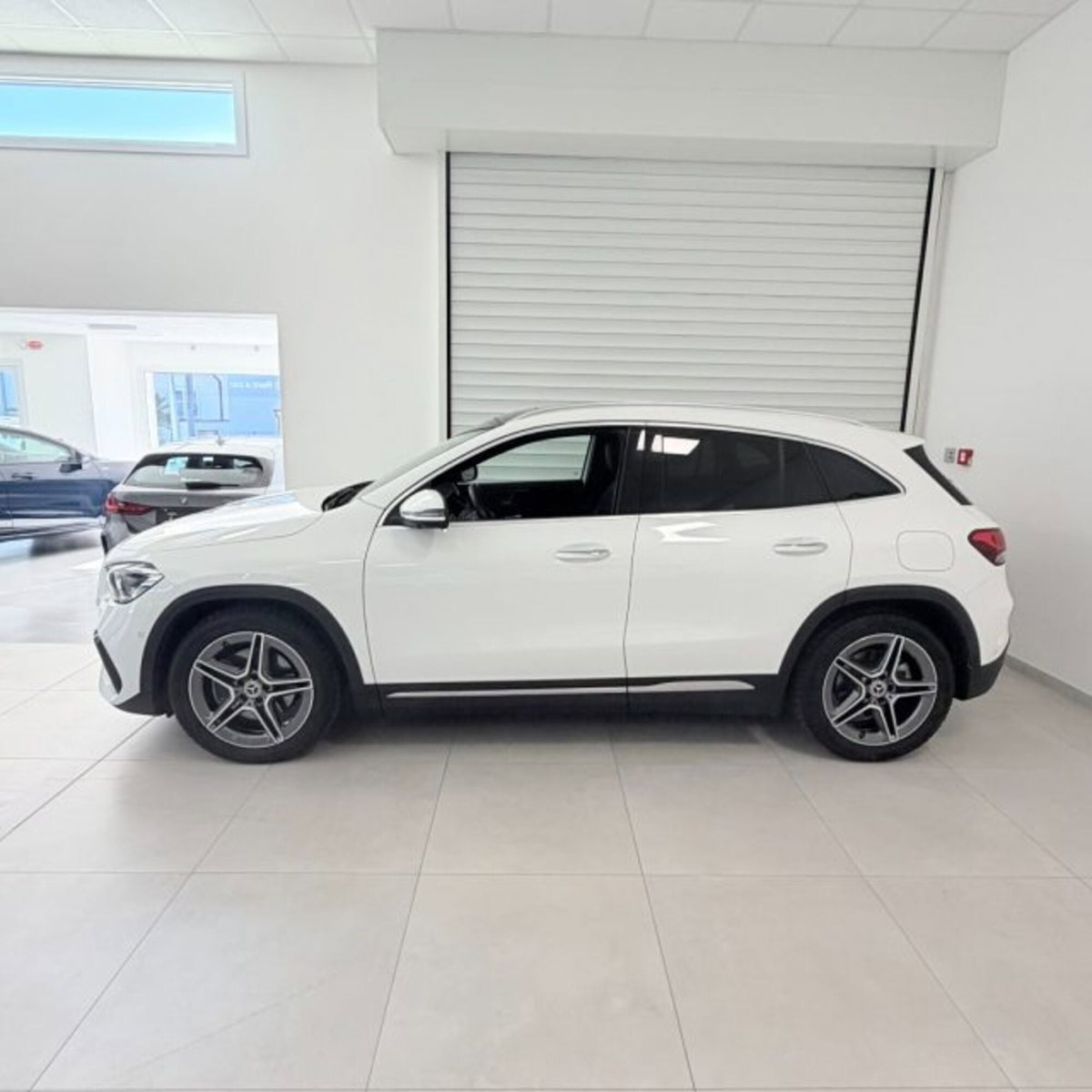 Mercedes-Benz GLA SUV 220 d Automatic Premium (4)