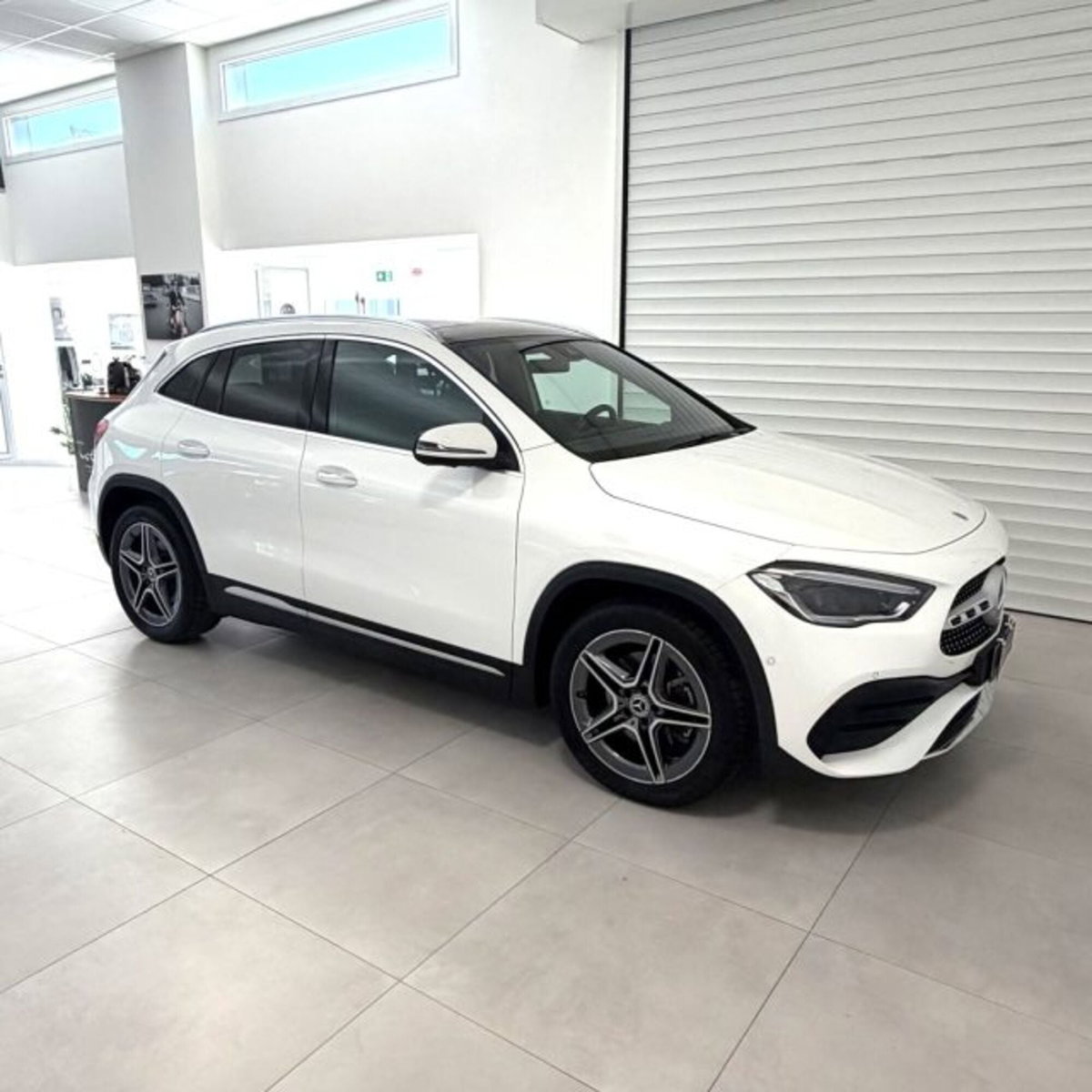 Mercedes-Benz GLA SUV 220 d Automatic Premium (6)