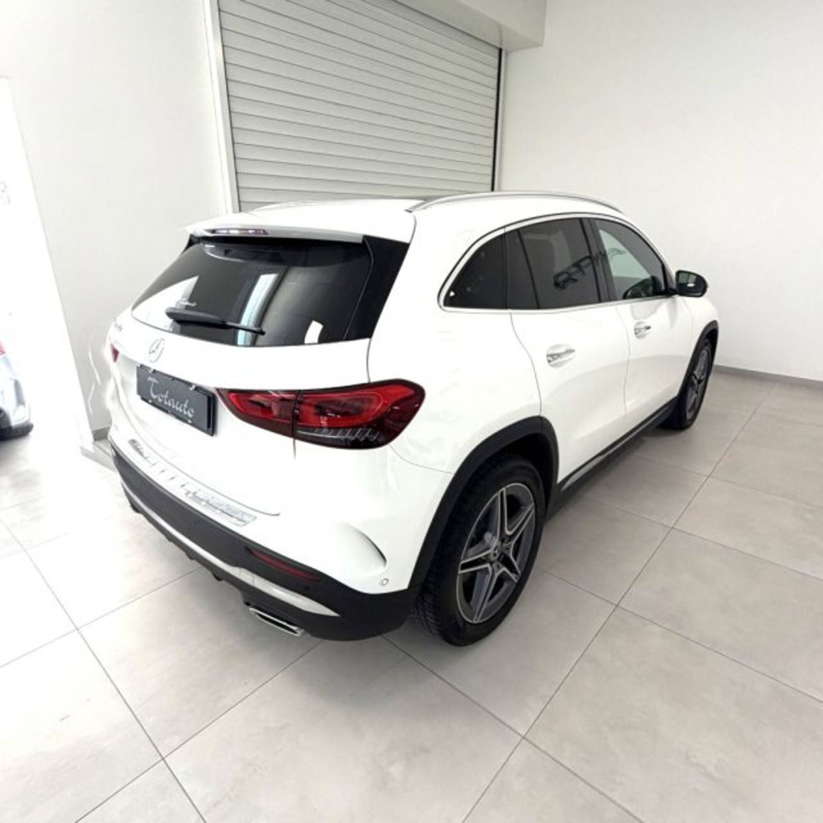 Mercedes-Benz GLA SUV 220 d Automatic Premium (8)
