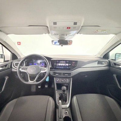 Volkswagen Polo 1.0 tsi Life 95cv (11)