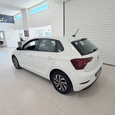 Volkswagen Polo 1.0 tsi Life 95cv (5)