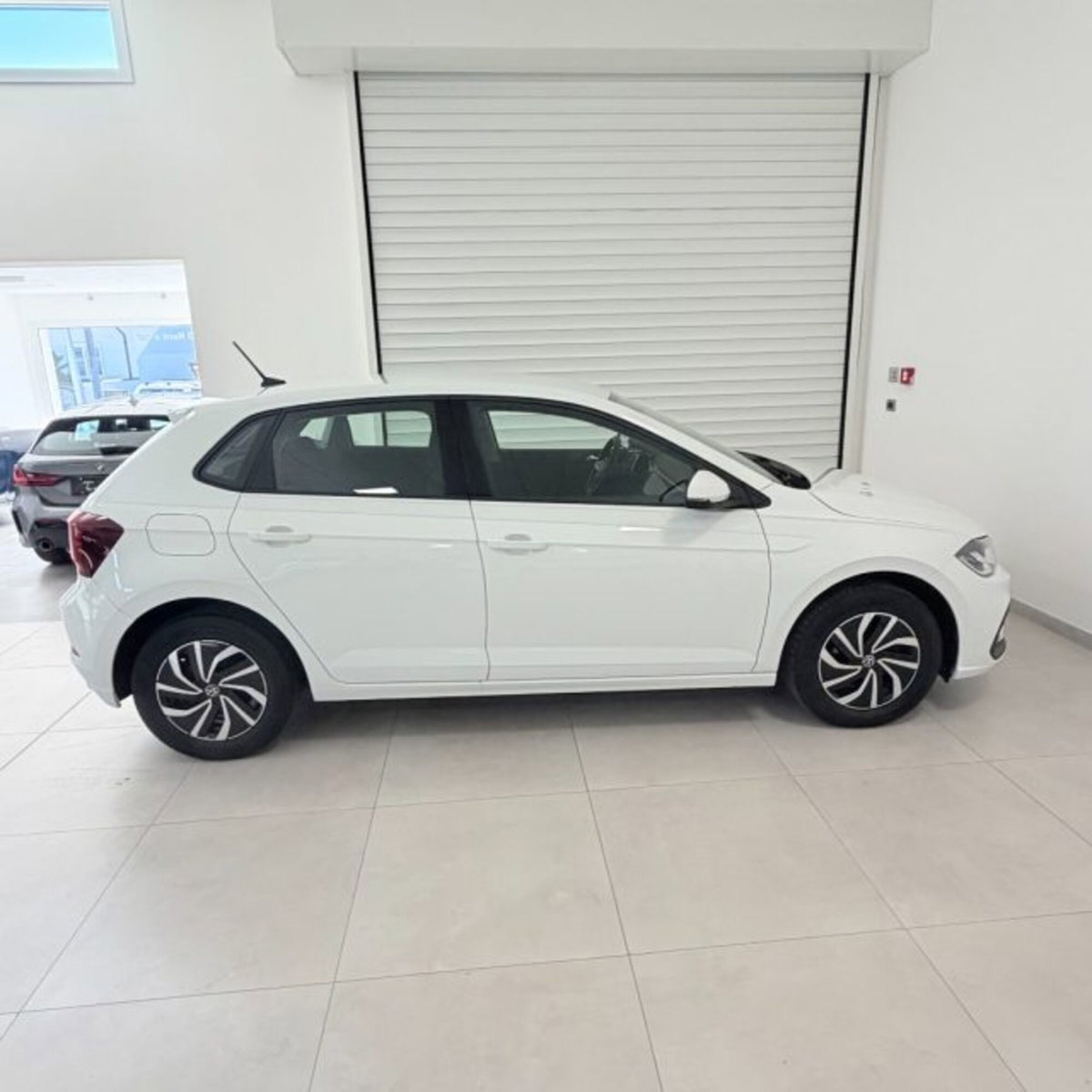 Volkswagen Polo 1.0 tsi Life 95cv (7)