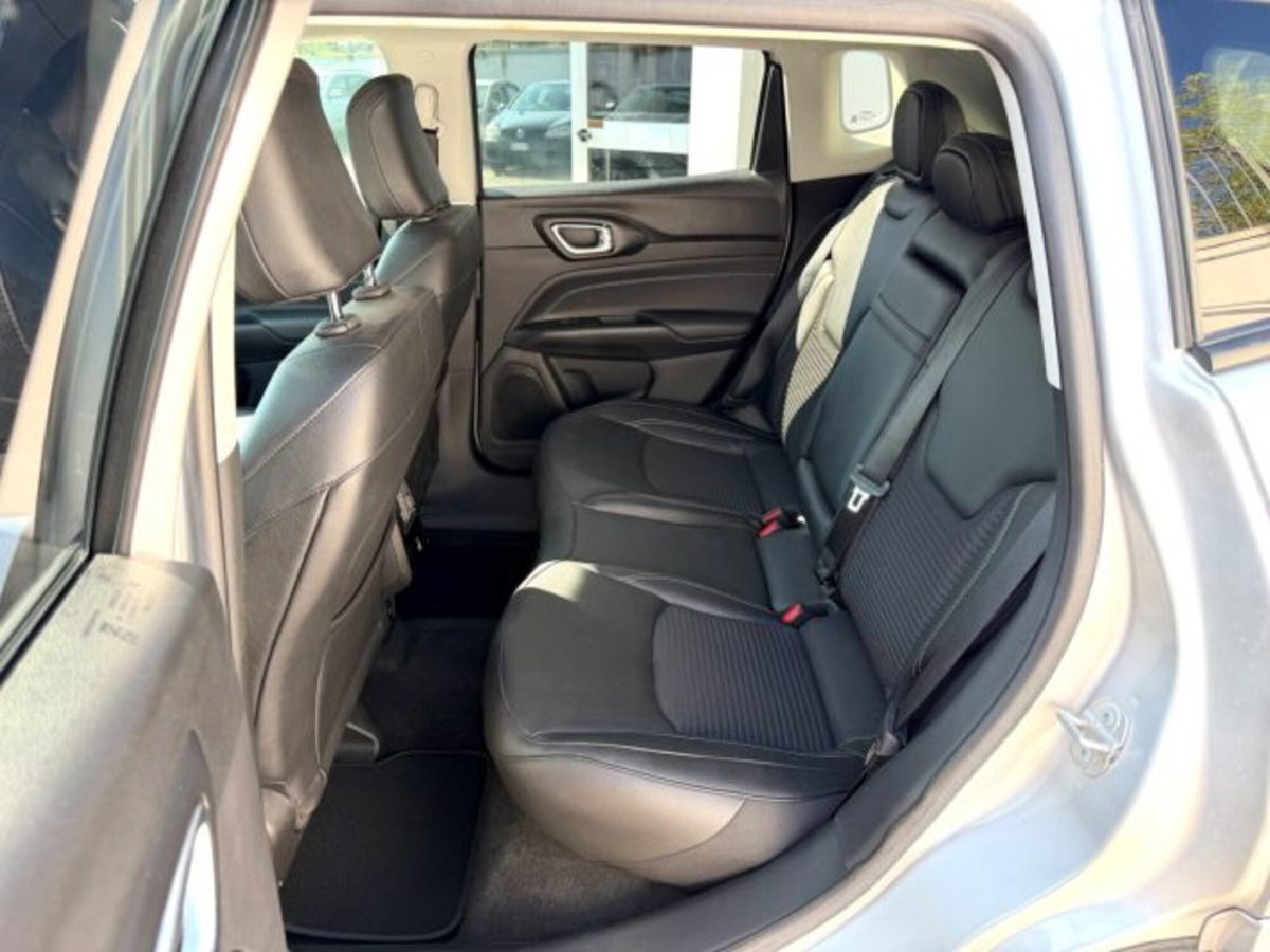 Jeep Compass 1.3 T4 190CV PHEV AT6 4xe Limited (13)
