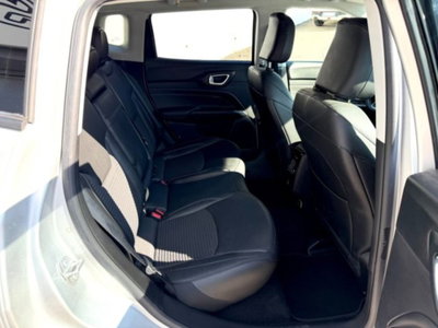 Jeep Compass 1.3 T4 190CV PHEV AT6 4xe Limited (17)