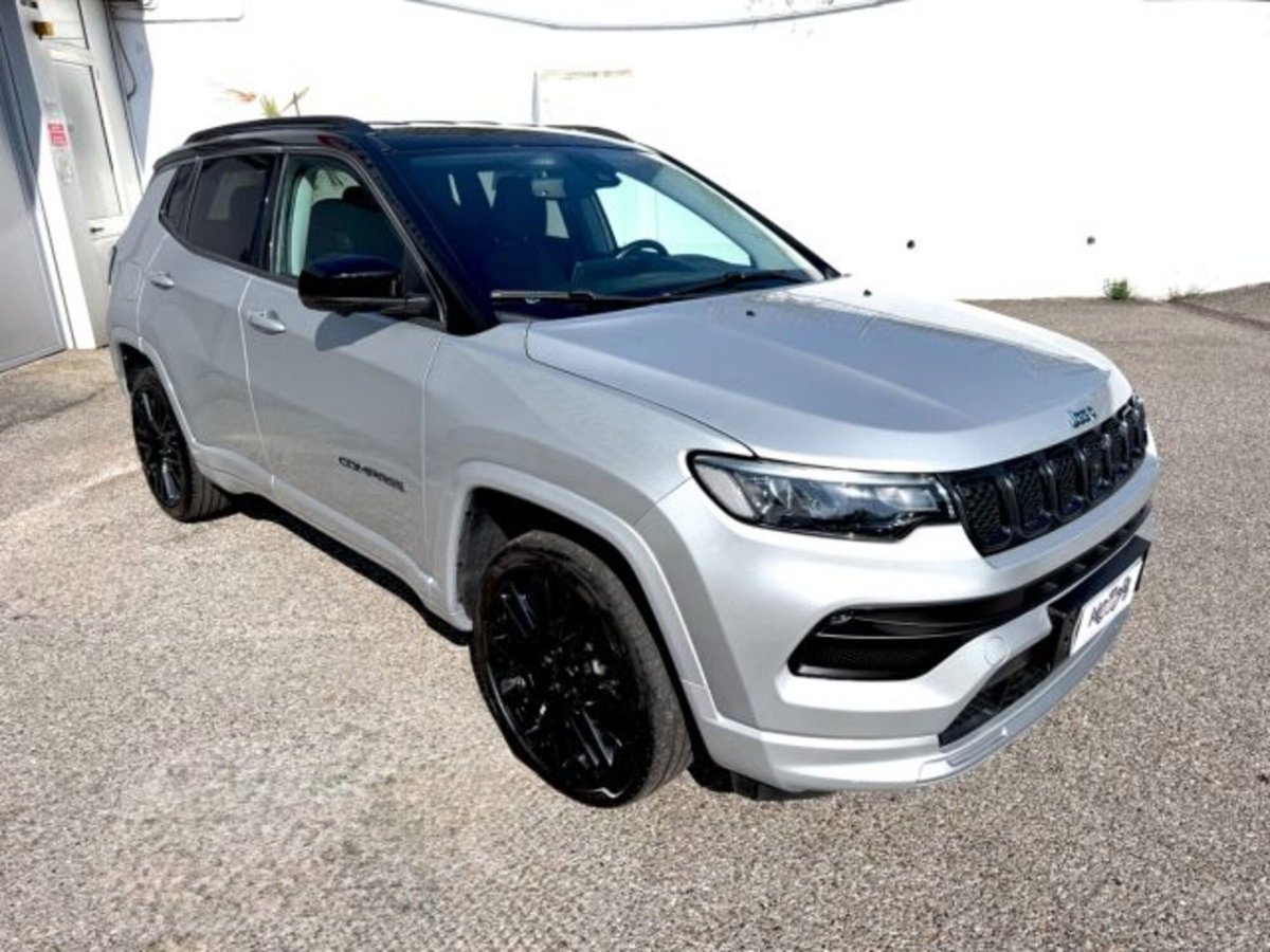 Jeep Compass 1.3 T4 190CV PHEV AT6 4xe Limited (2)