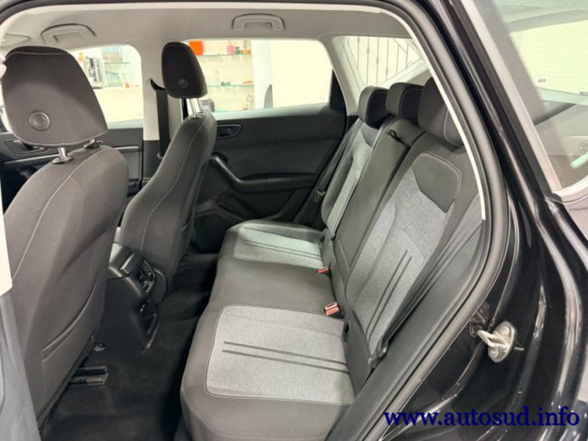 SEAT Ateca 2.0 tdi Xperience 150cv dsg (17)