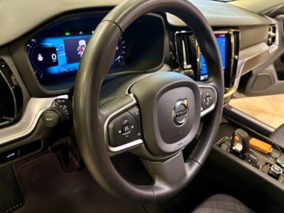 Volvo V60 B4 (d) automatico Core (13)