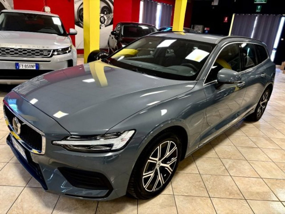 Volvo V60 B4 (d) automatico Core (3)