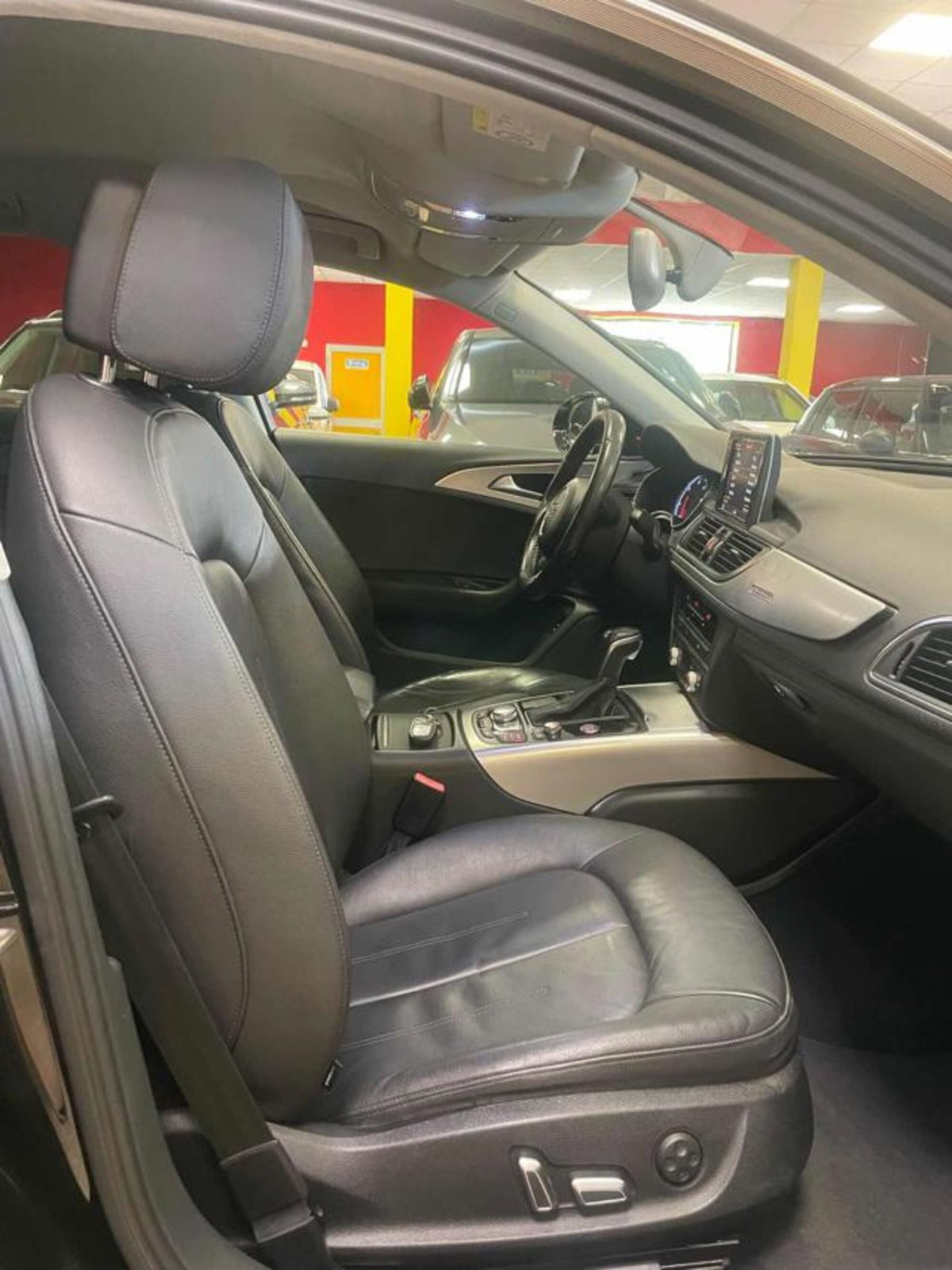 Audi A6 Avant 3.0 TDI 272 CV quattro S tronic Business (6)