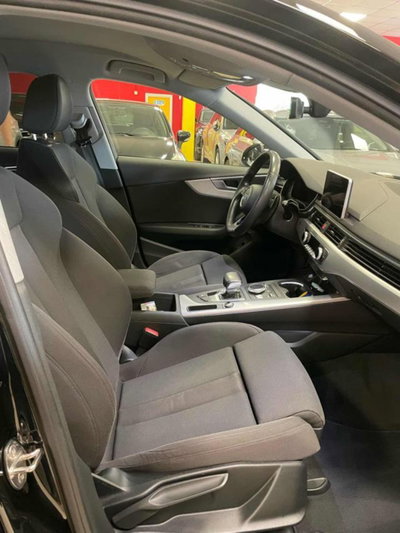 Audi A4 Avant 2.0 TDI 150 CV (6)