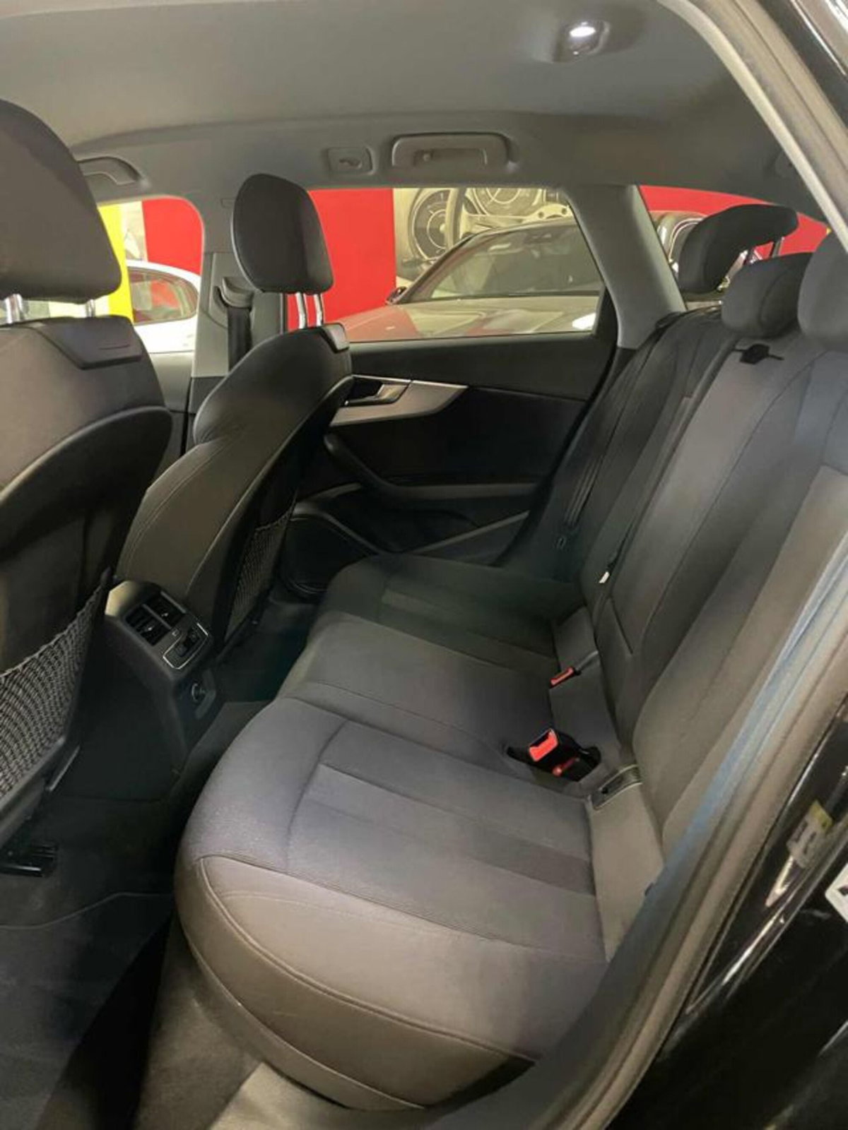 Audi A4 Avant 2.0 TDI 150 CV (8)