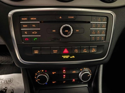 Mercedes-Benz GLA SUV 220 d Automatic 4Matic Sport (14)