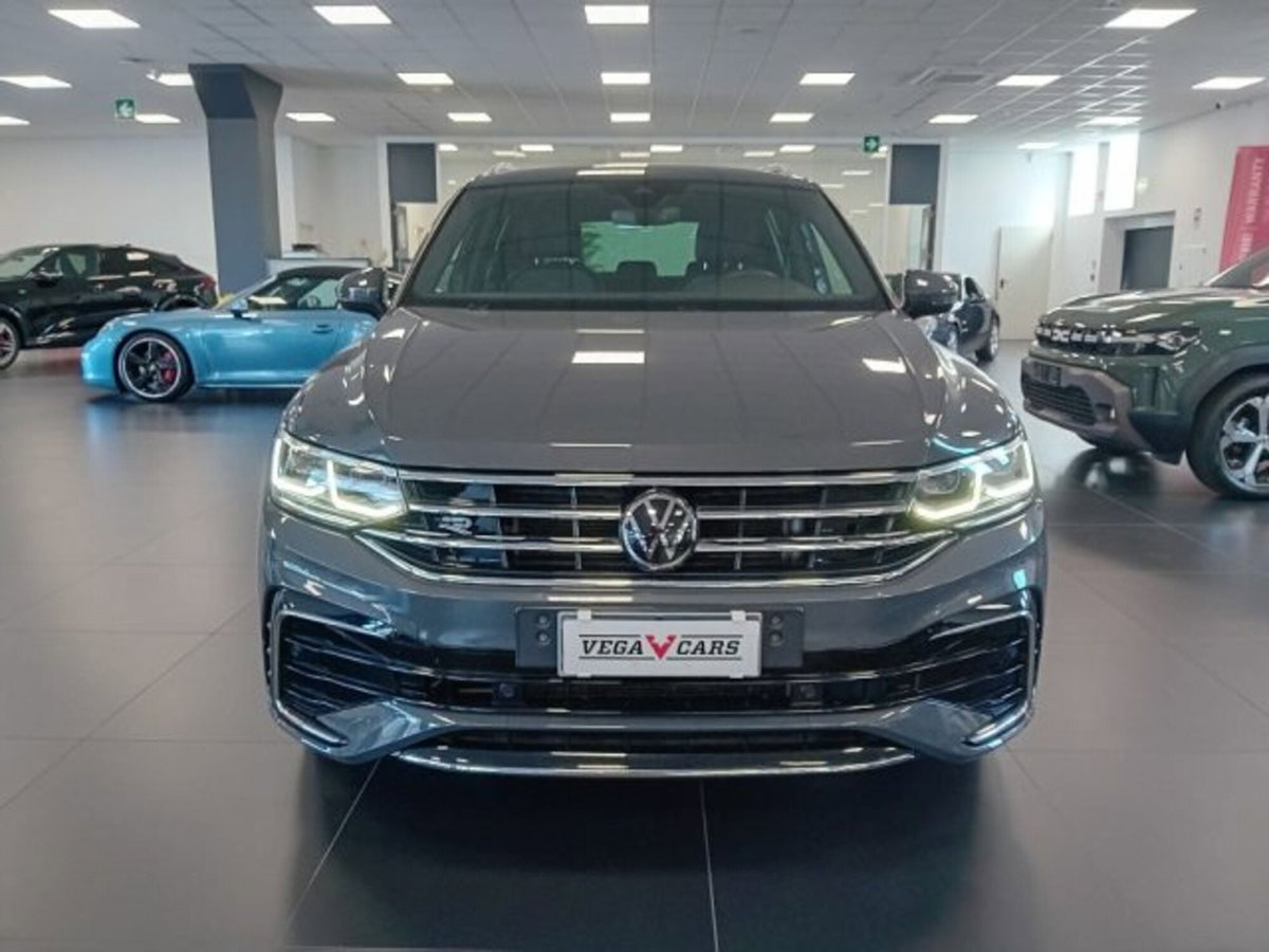 Volkswagen Tiguan 1.5 TSI 150 CV DSG ACT R-Line (2)
