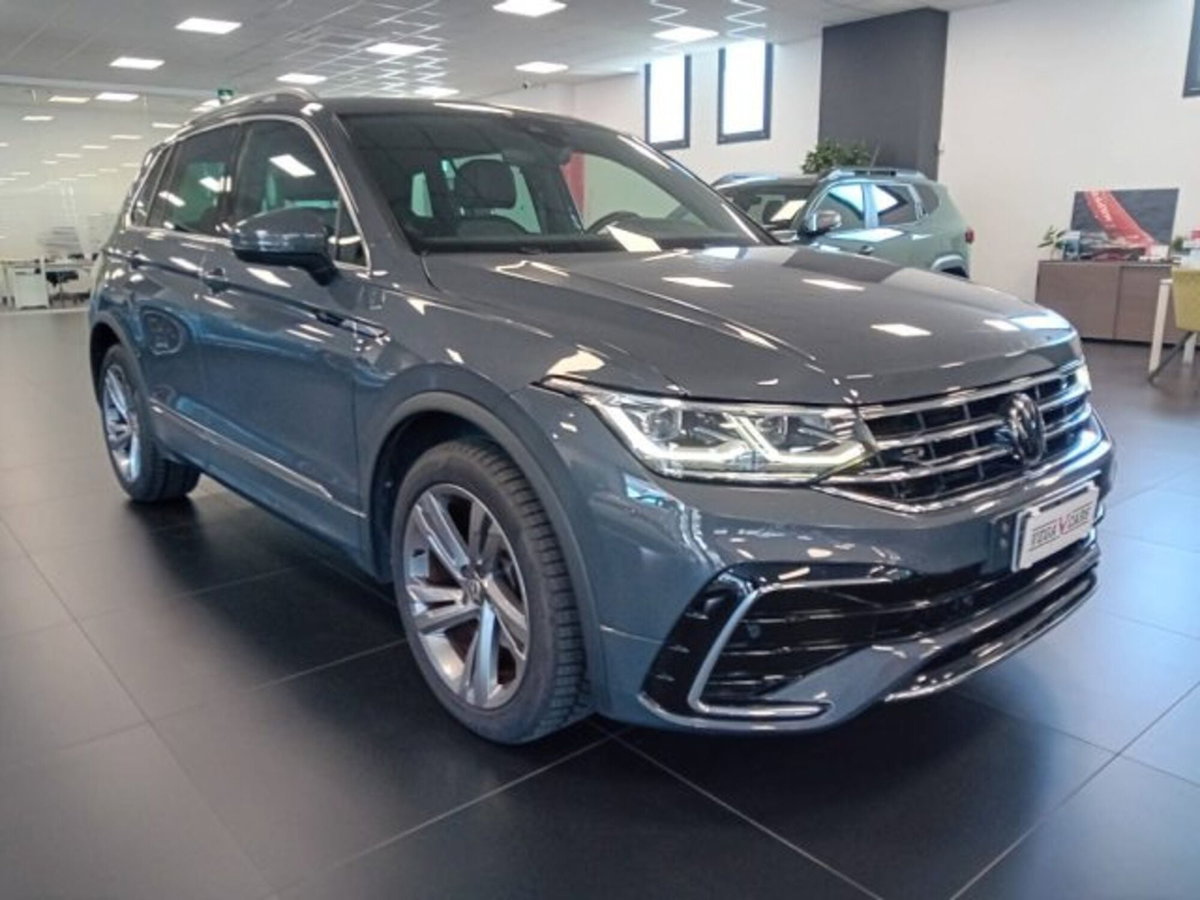Volkswagen Tiguan 1.5 TSI 150 CV DSG ACT R-Line (3)
