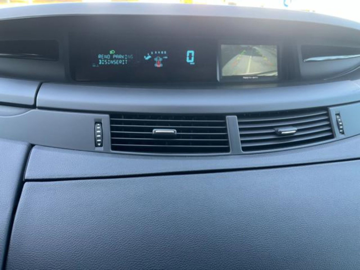 Renault Grand Espace 2.0 dCi 175CV Initiale (6)