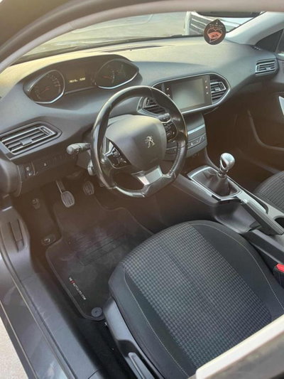 Peugeot 308 SW BlueHDi 130 S&S Business (8)