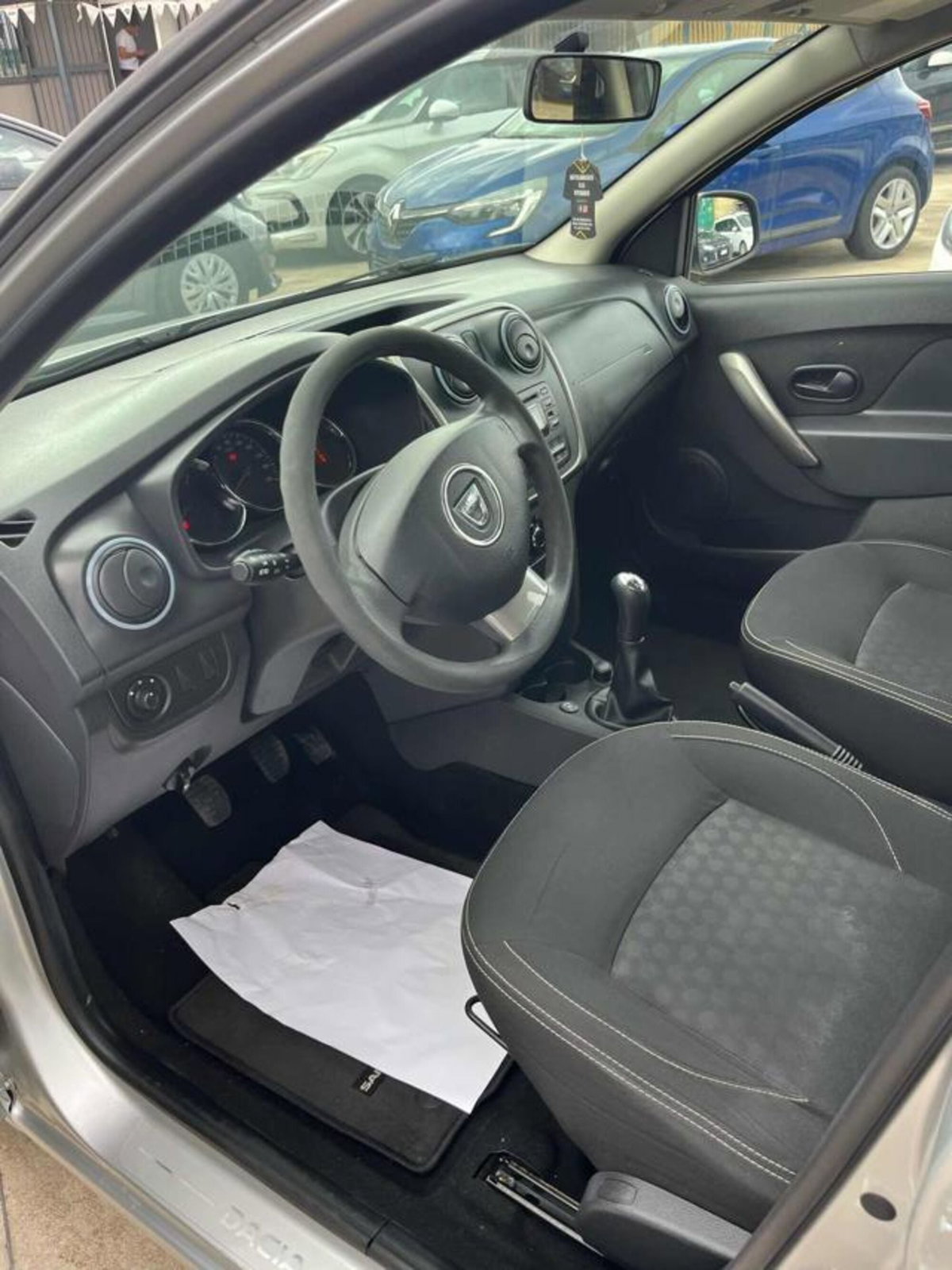 Dacia Sandero 1.2 GPL 75CV Ambiance (10)