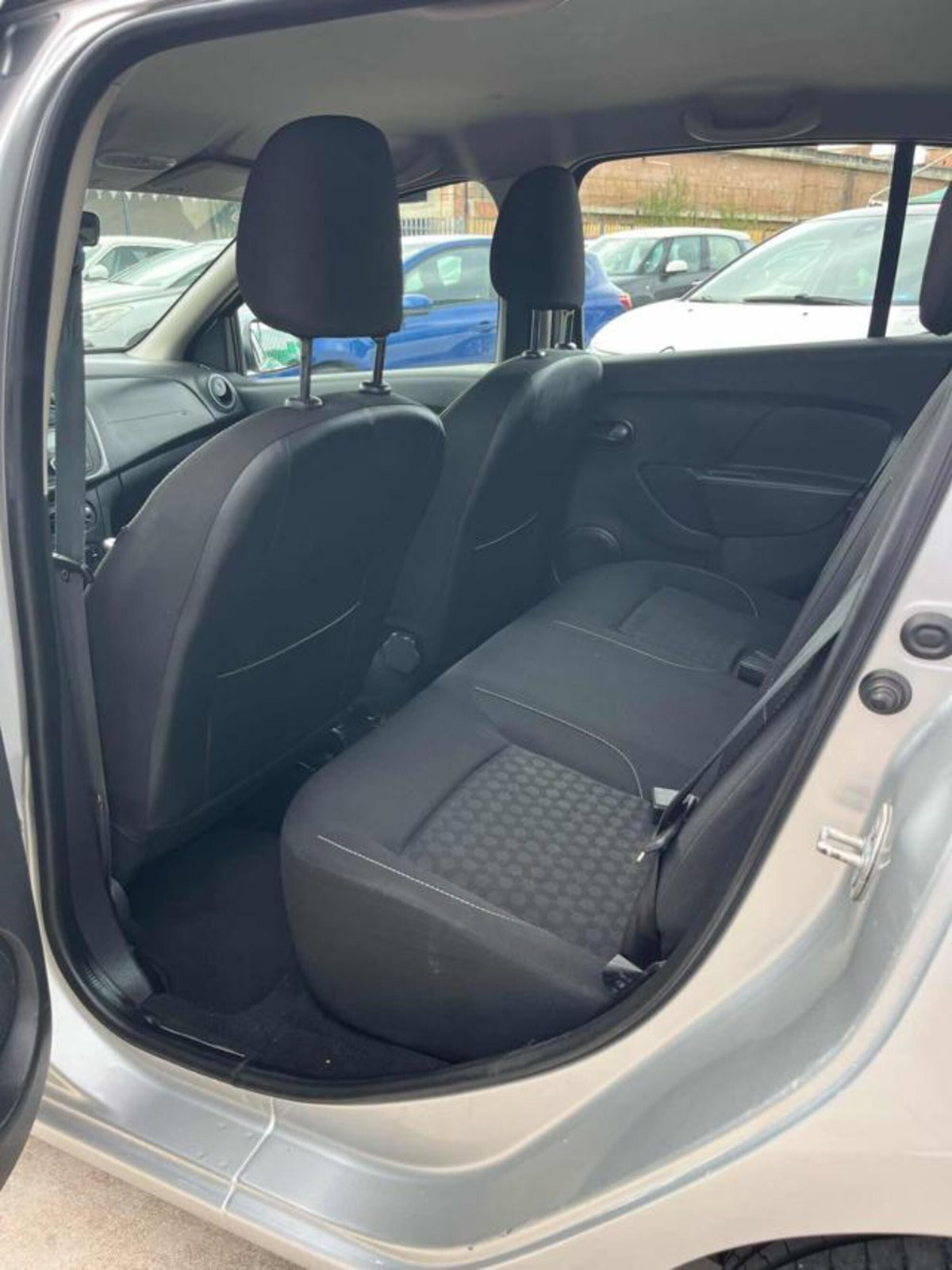 Dacia Sandero 1.2 GPL 75CV Ambiance (15)