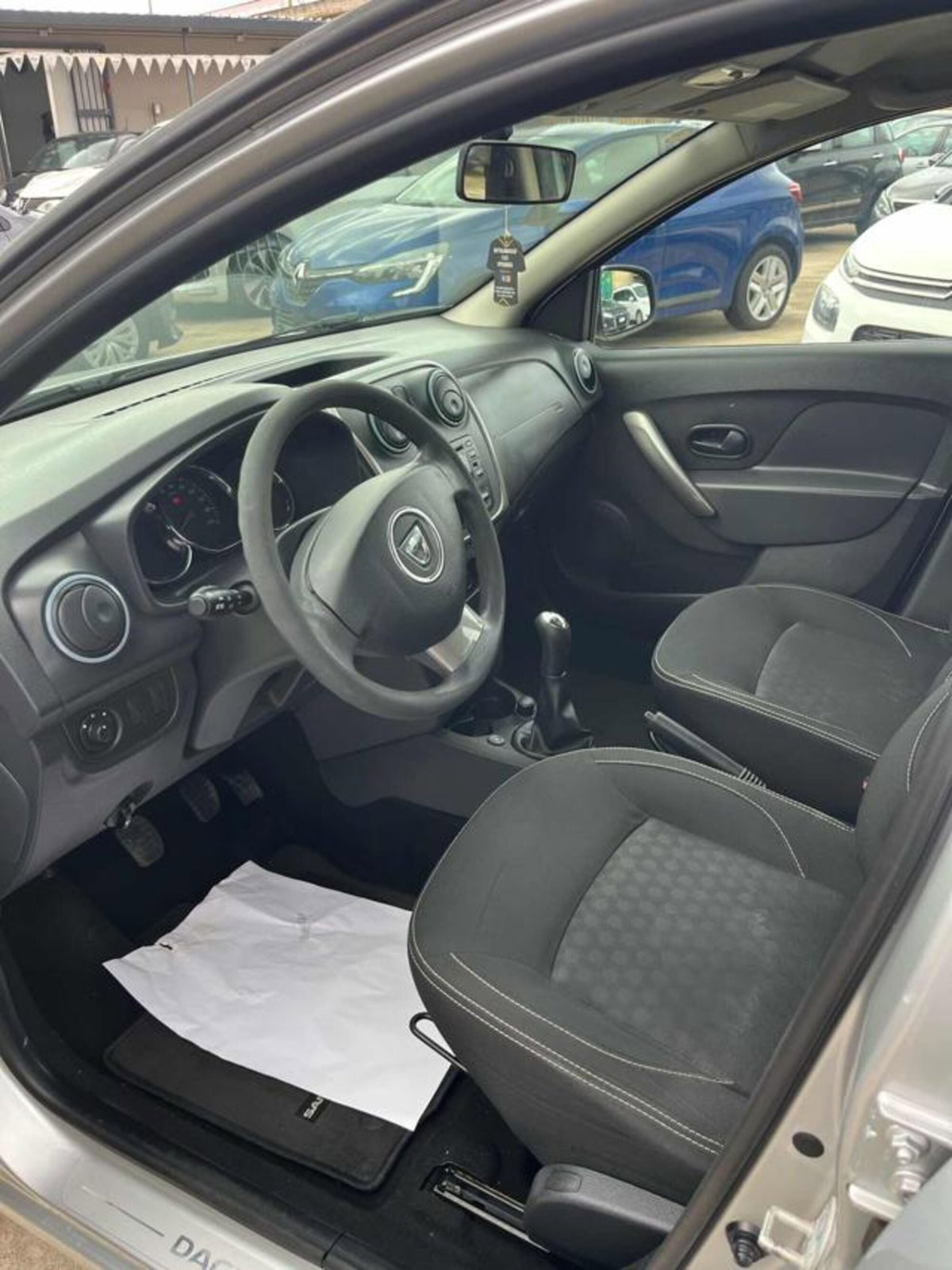 Dacia Sandero 1.2 GPL 75CV Ambiance (7)